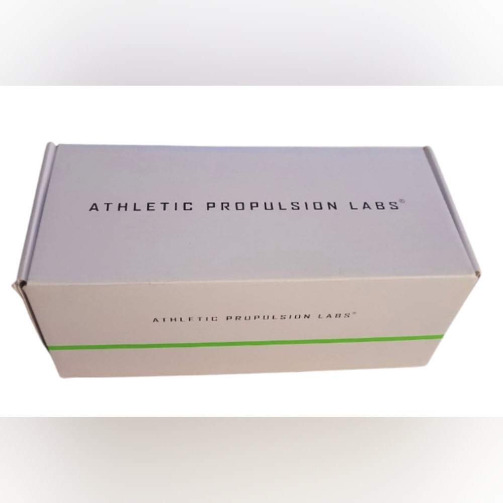 APL: Athletic Propulsion Labs Women's Lusso Slide, Bellflower, size 6 - Picture 7 of 8